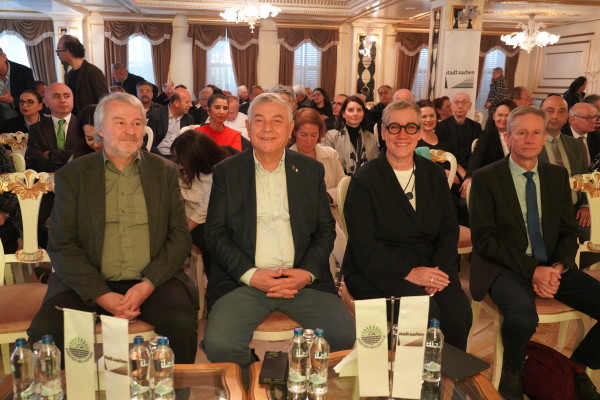 SARIYER AACHEN MEYDANI’NA KAVUŞTU