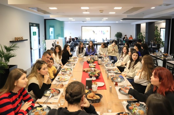 HUGO BOSS Çalışanları Eğitim ve Yardımlaşma Derneği 