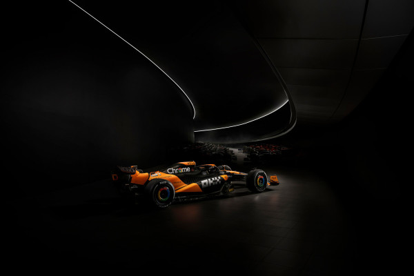 Rear34_McLaren Formula 1 ve OKX