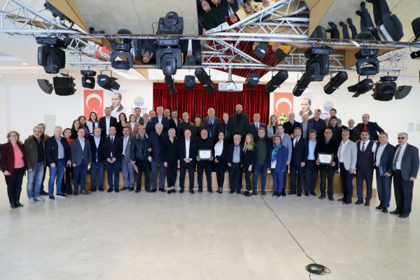 BAŞKAN GENÇ MUHTARLARLA BİR ARAYA GELDİ