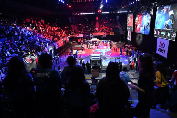 9 farklı ülkeden 153 takım FIRST® Robotics Competition ile İstanbul’da bir araya geldi
